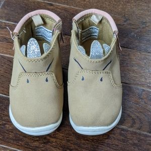 Carter's baby girl booties